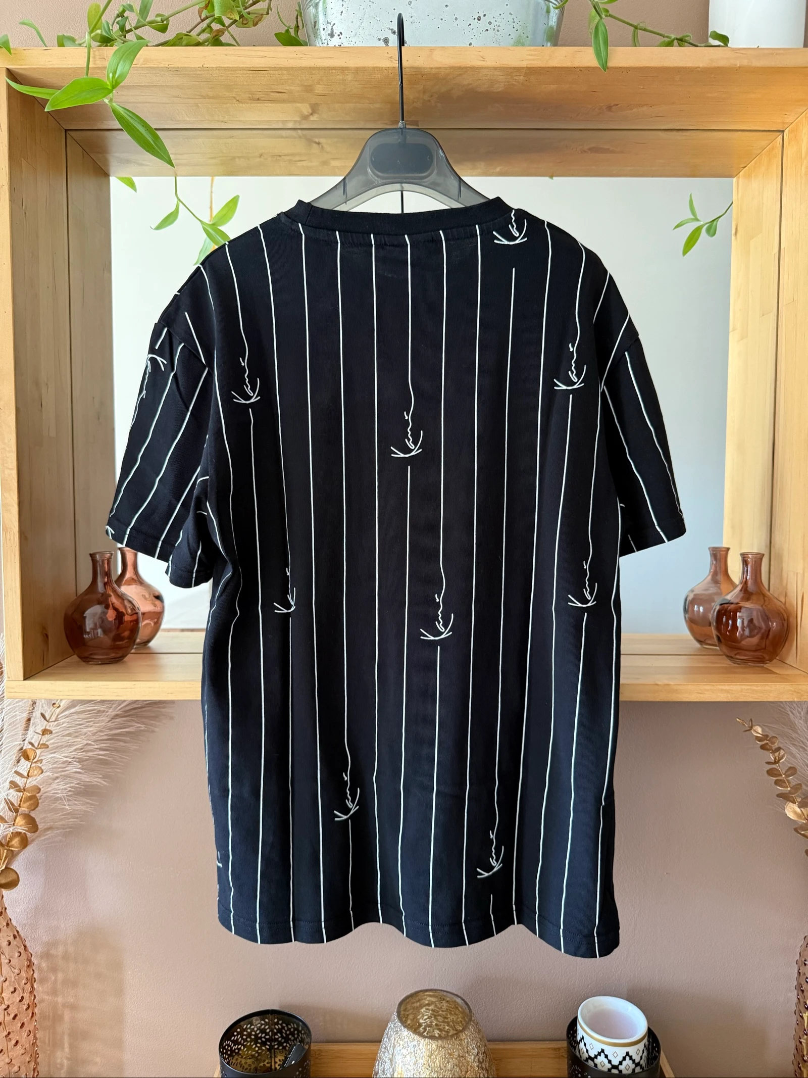 Camiseta Masculina Karl Kani XS – Preto Listrado Branco – Estado Perfeito – Streetwear – photo 2